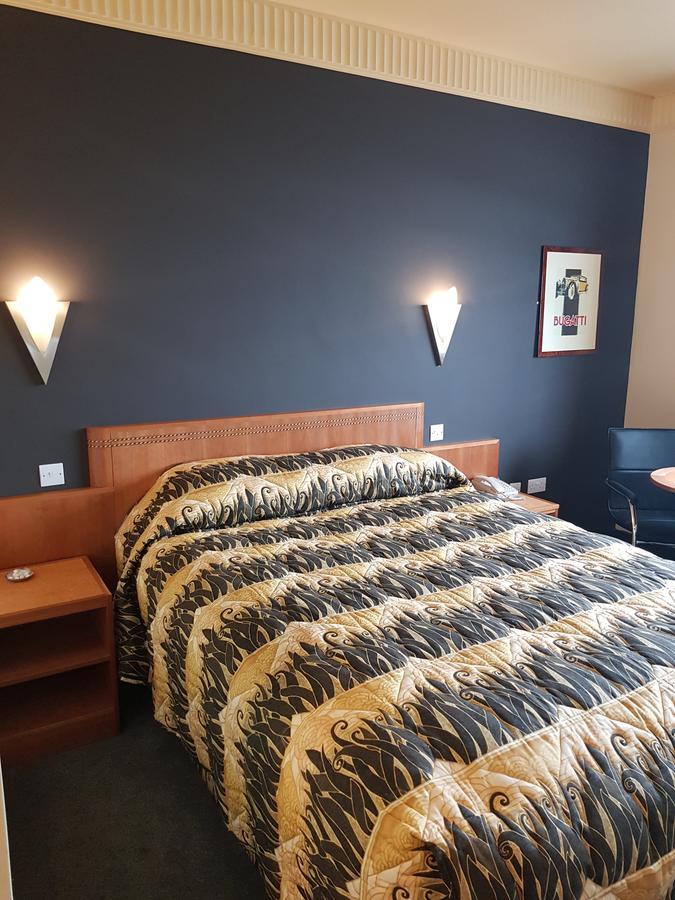 The Aviator Hotel Sywell ภายนอก รูปภาพ